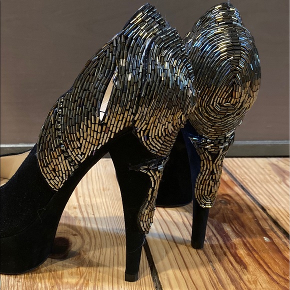 Enzo Angiolini Black Beaded Dress Pumps 